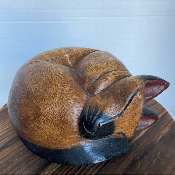 Hand Carved Sleeping Wood Siamese Cat Sleeping Sculpture Pet Statue Cat Figurine - Picture 2 of 14
